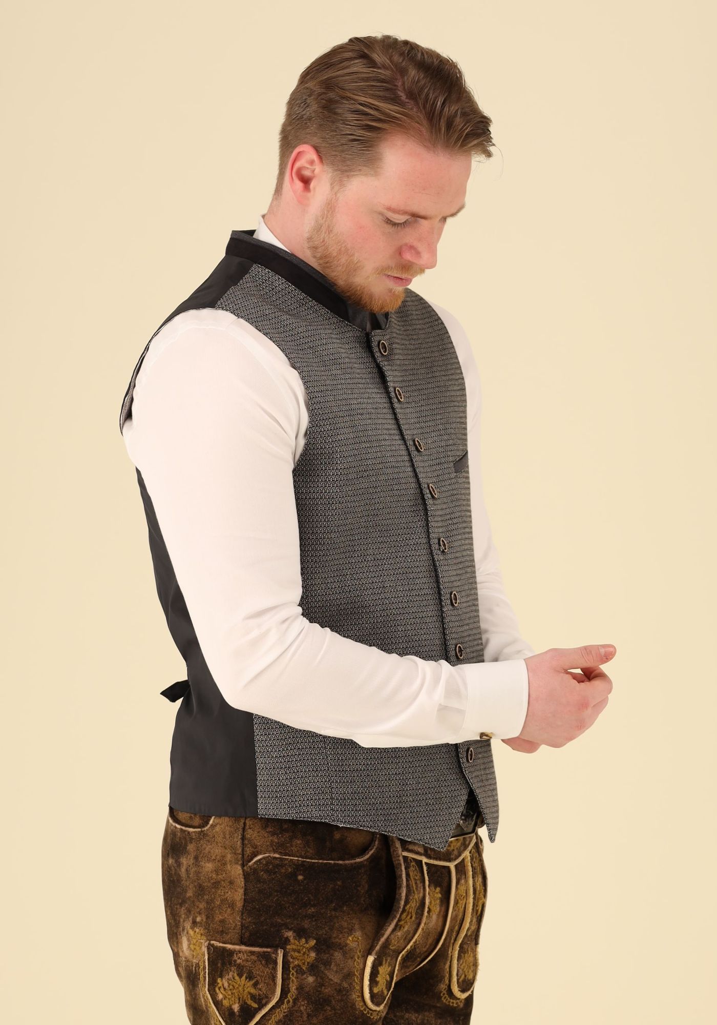 Gipfelstürmer Trachtenweste Slim Fit Pimigu