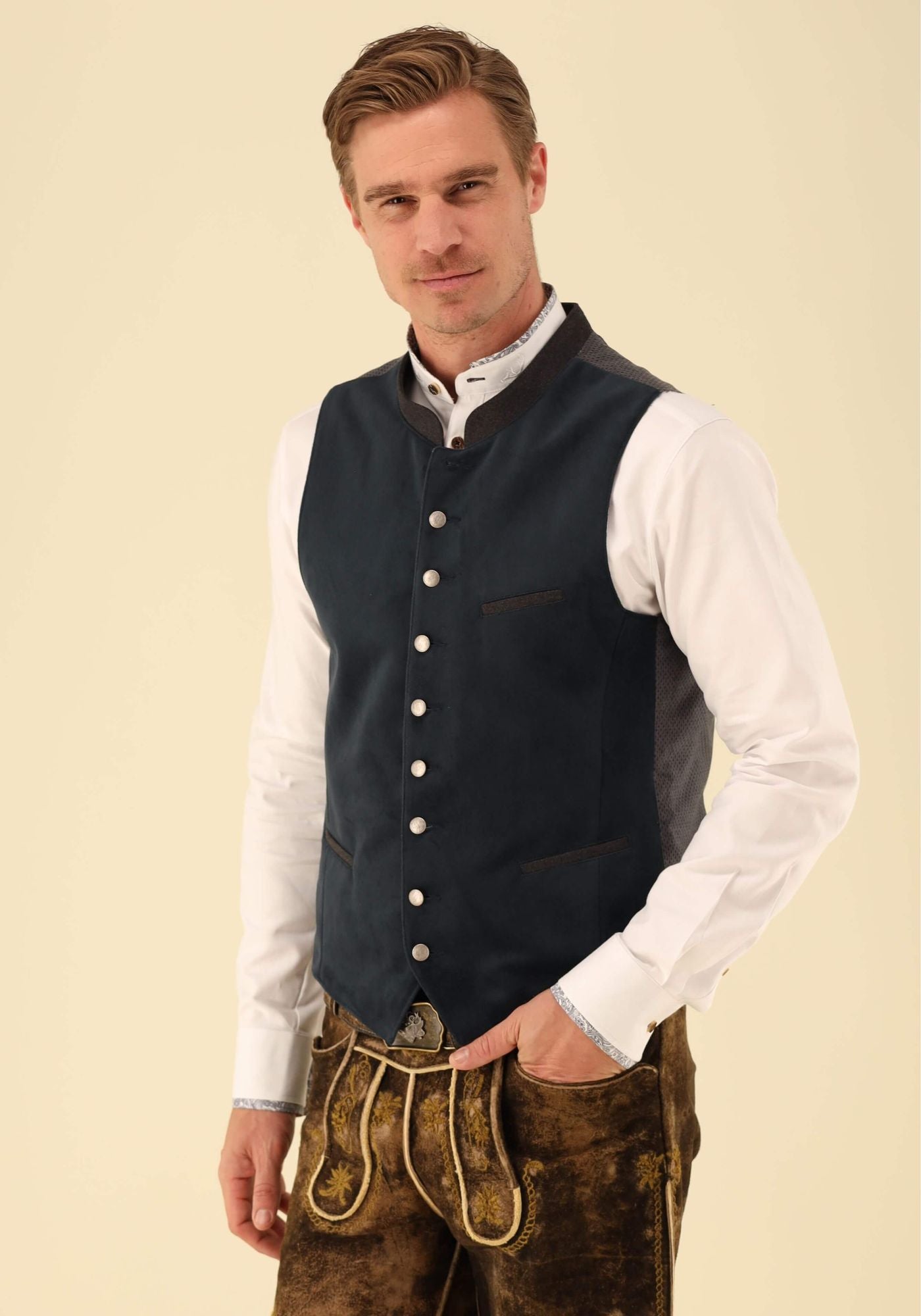 Gipfelstürmer Trachtenweste Slim Fit Elorut