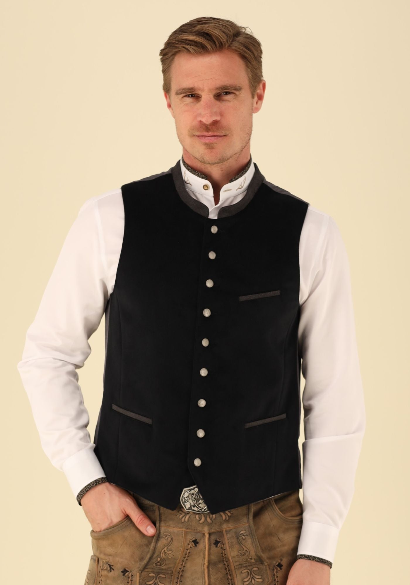 Gipfelstürmer Trachtenweste Slim Fit Elorut
