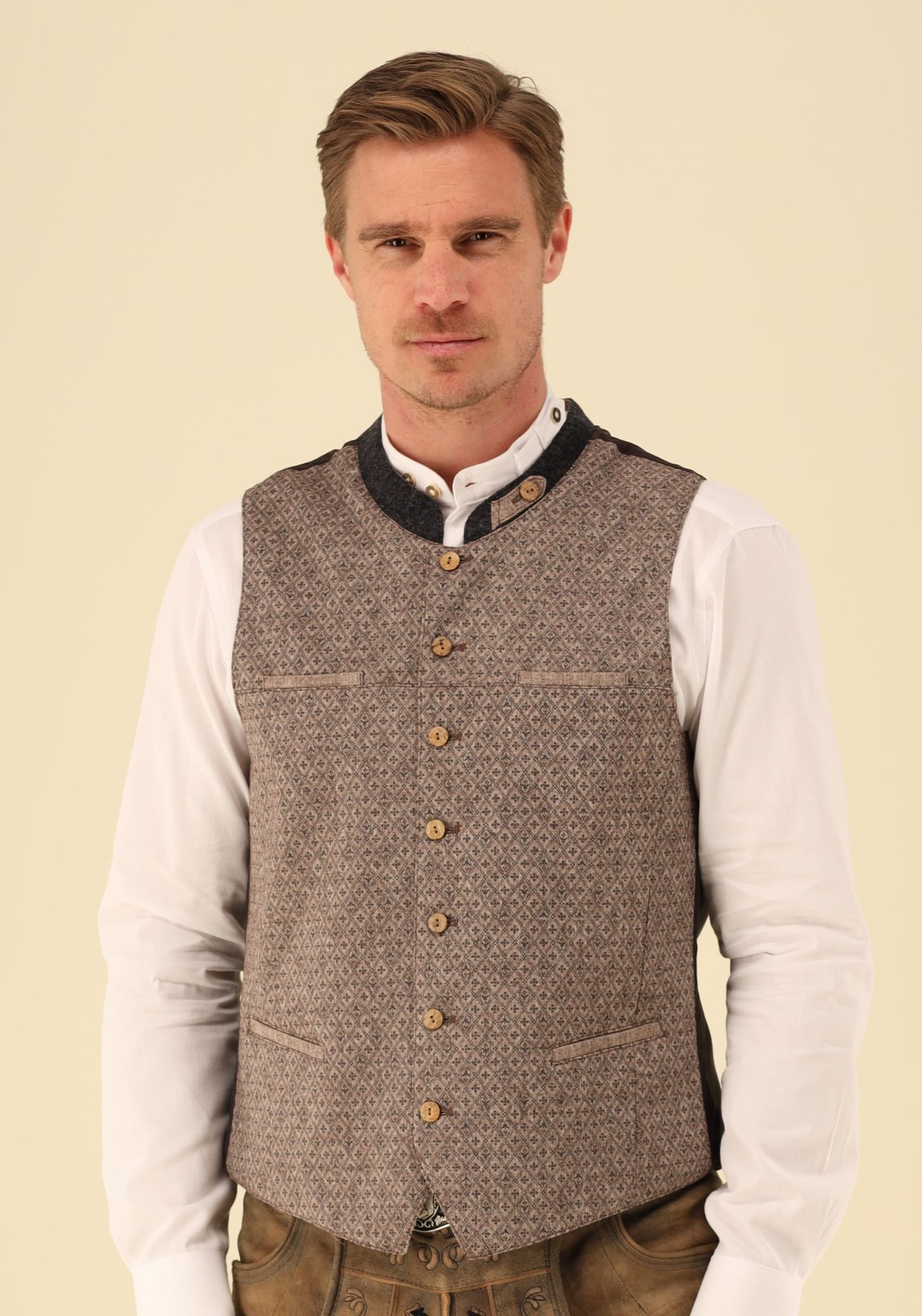 Gipfelstürmer Trachtenweste Slim Fit Ikatai