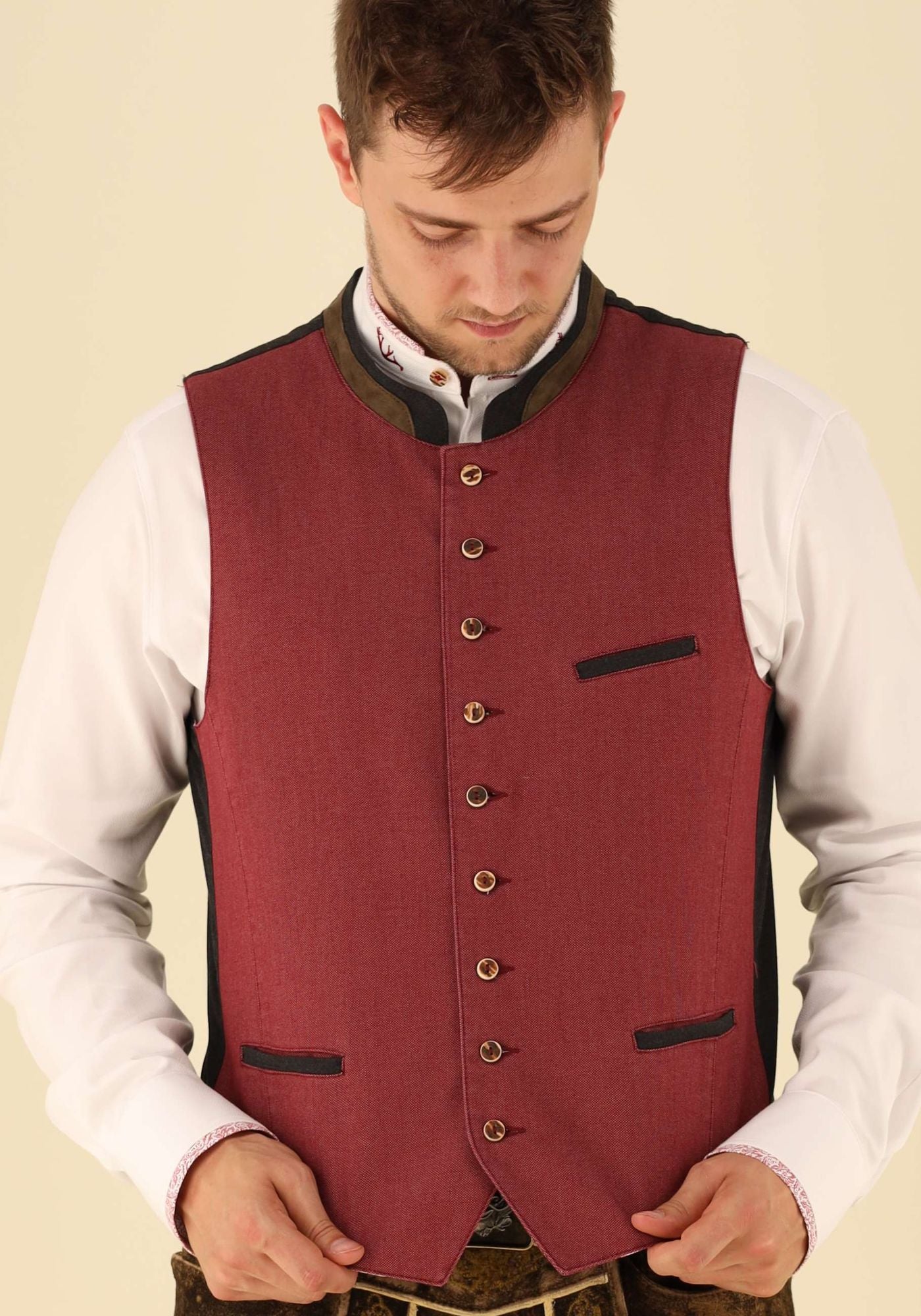 Gipfelstürmer Trachtenweste Slim Fit Stise