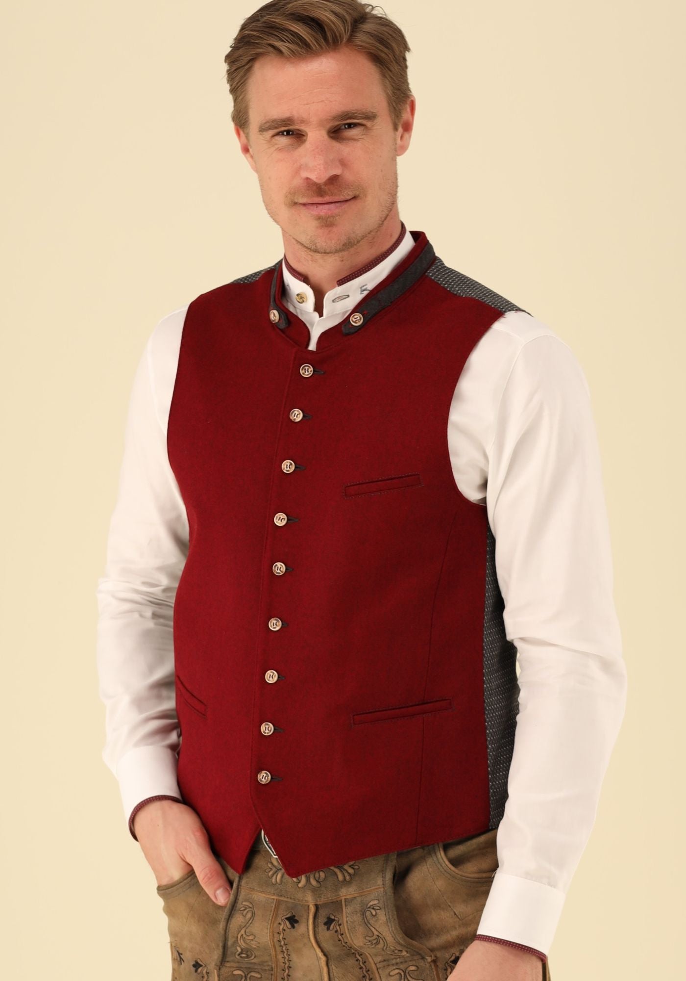 Gipfelstürmer Trachtenweste Slim Fit Bagil