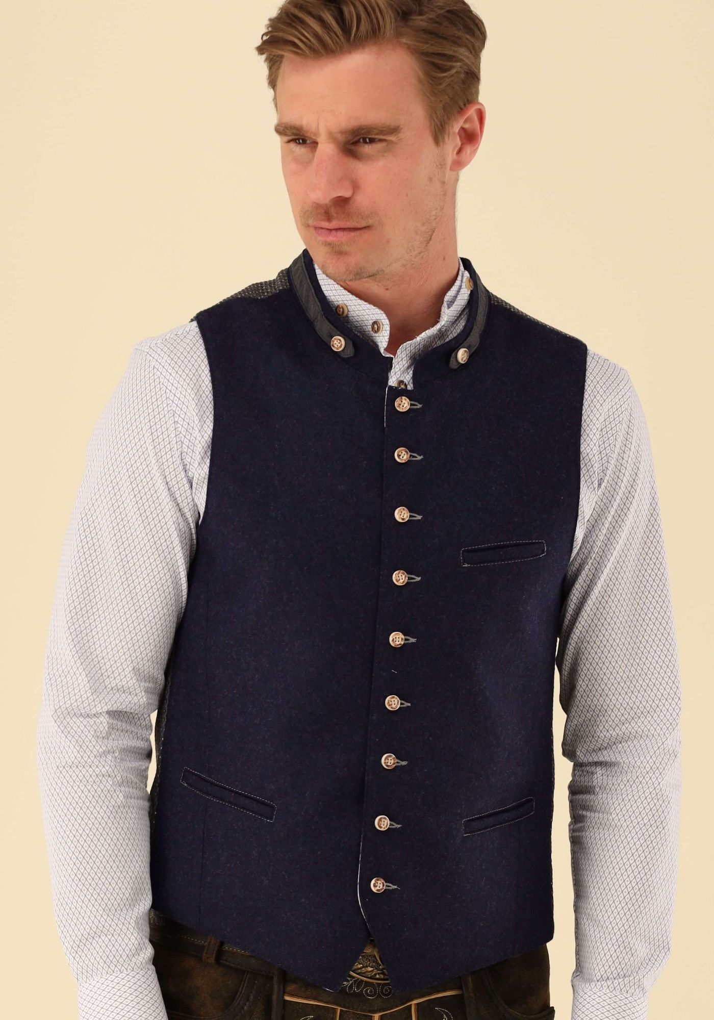 Gipfelstürmer Trachtenweste Slim Fit Bagil
