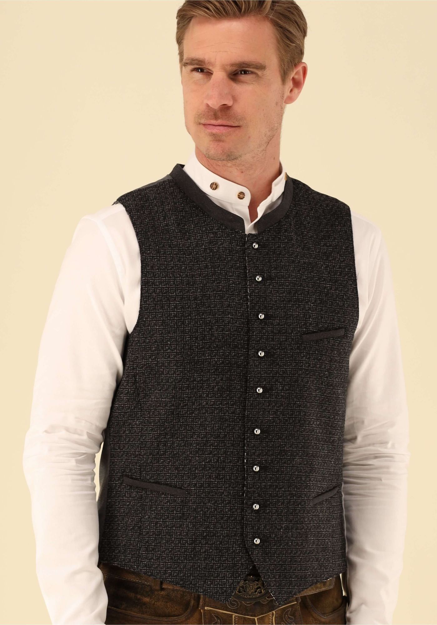 Gipfelstürmer Trachtenweste Slim Fit Sinora