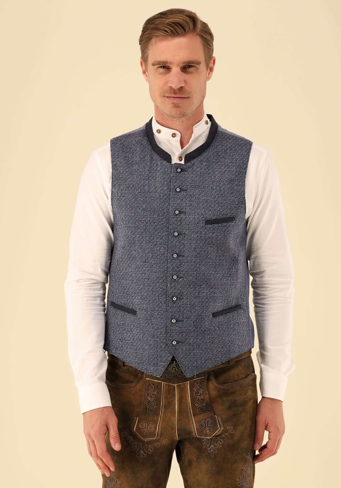 Gipfelstürmer Trachtenweste Slim Fit Sinora