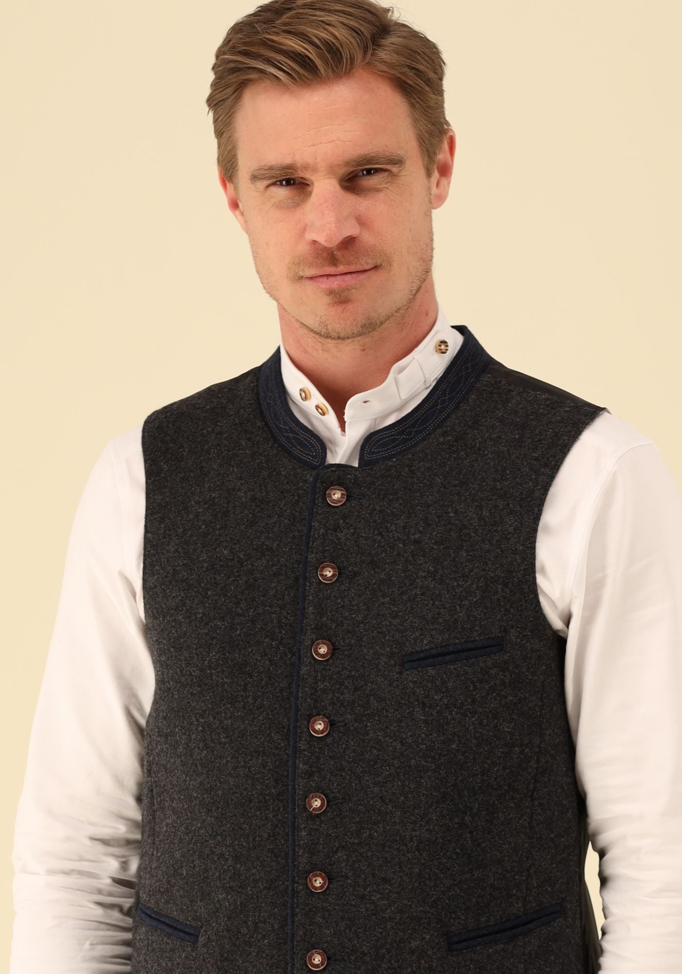 OS Trachten Trachtenweste Slim Fit Zapiu