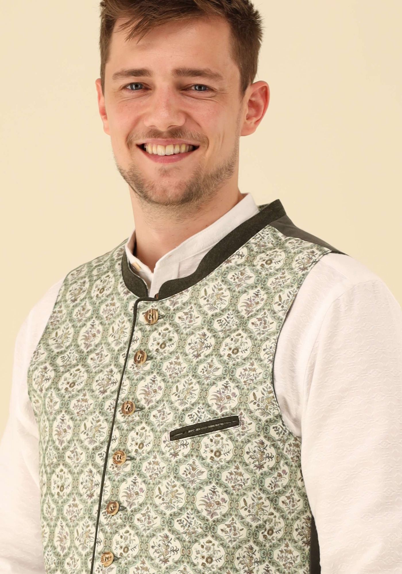 Gipfelstürmer Trachtenweste Slim Fit Qemira