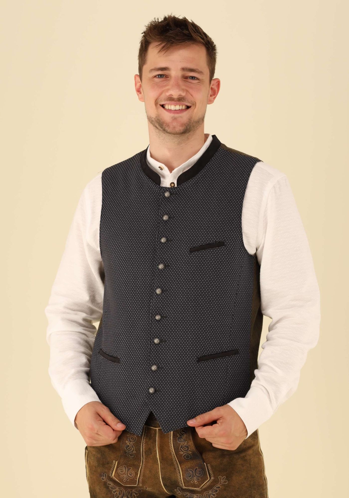 Gipfelstürmer Trachtenweste Slim Fit Umuwi