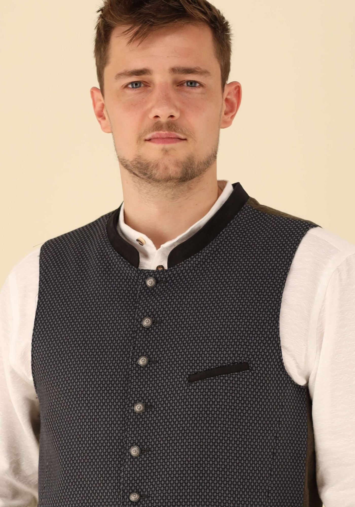 Gipfelstürmer Trachtenweste Slim Fit Umuwi