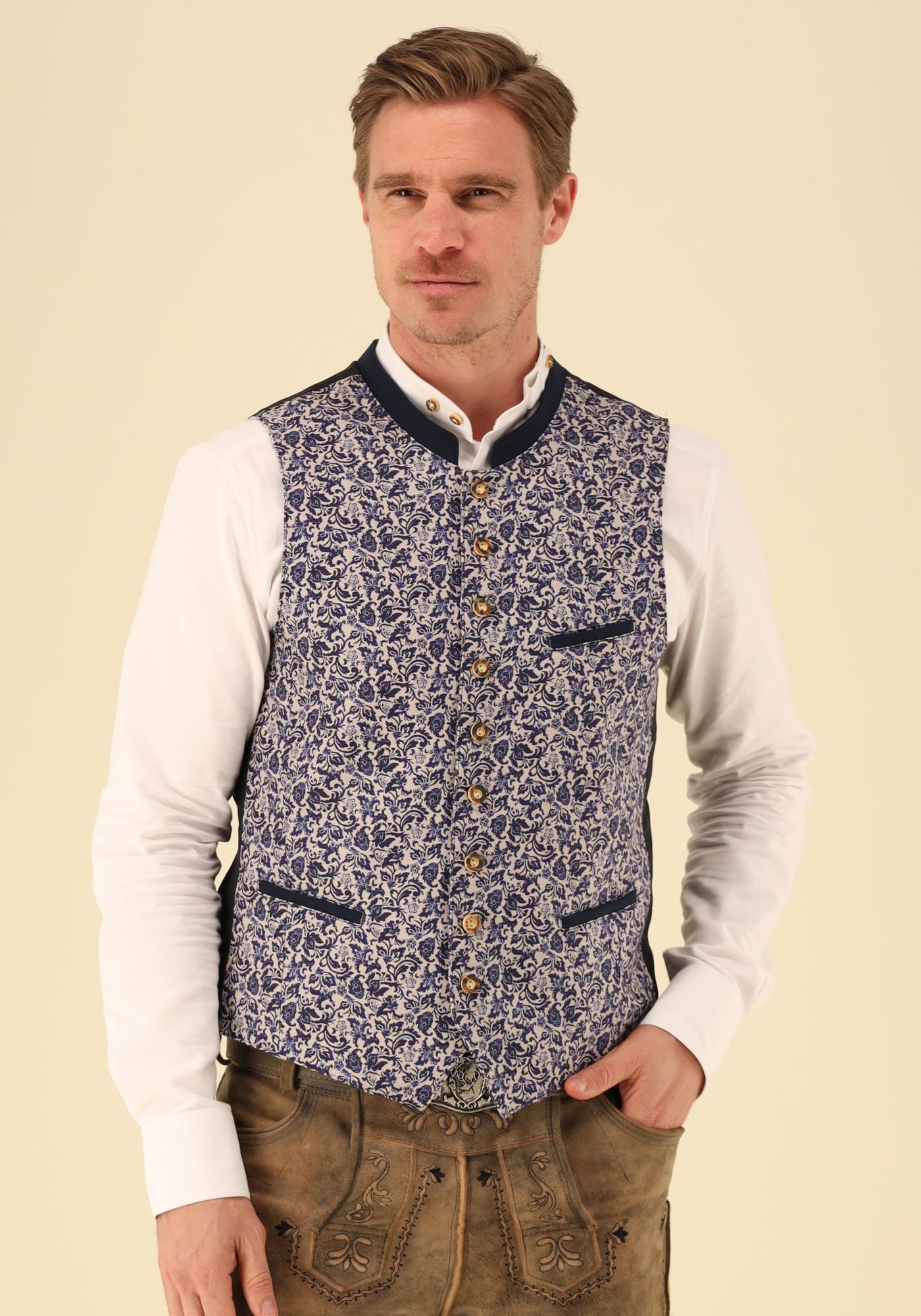 Gipfelstürmer Trachtenweste Slim Fit Guwipi