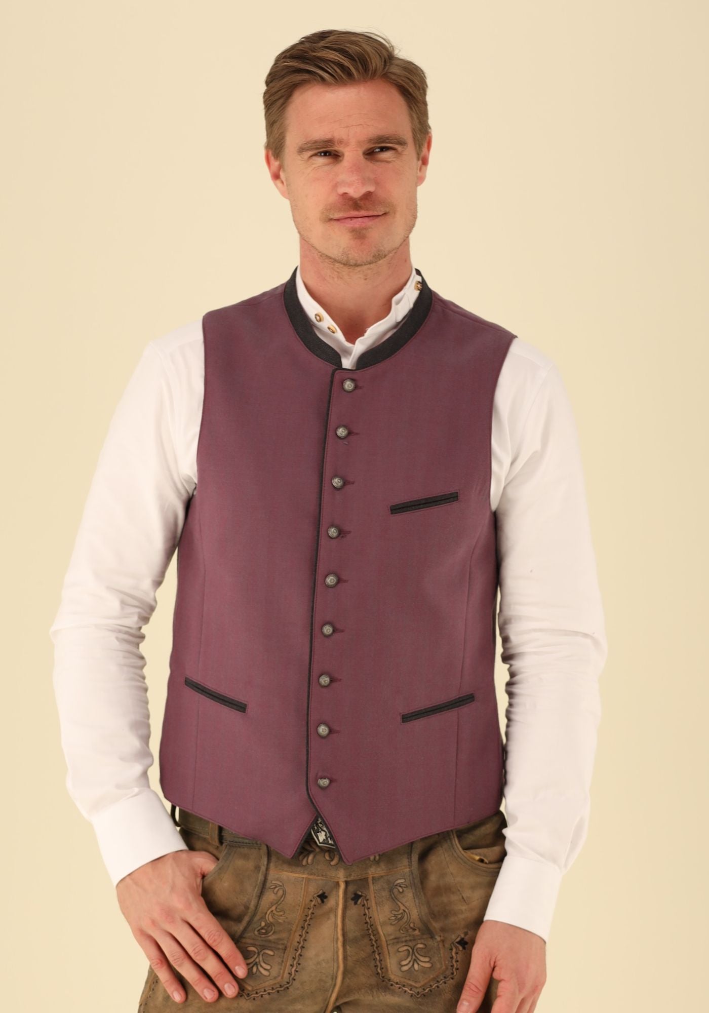 Gipfelstürmer Trachtenweste Slim Fit Pozir