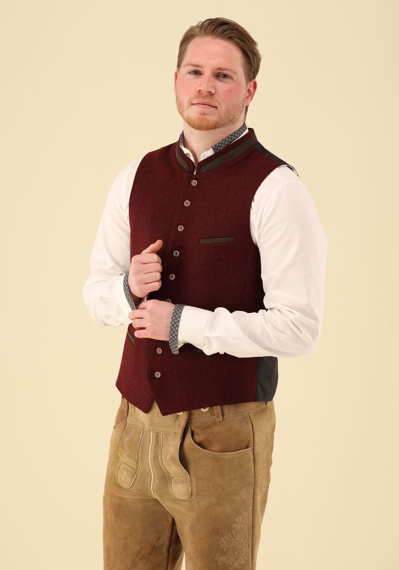 Gipfelstürmer Trachtenweste Slim Fit Ermoyo
