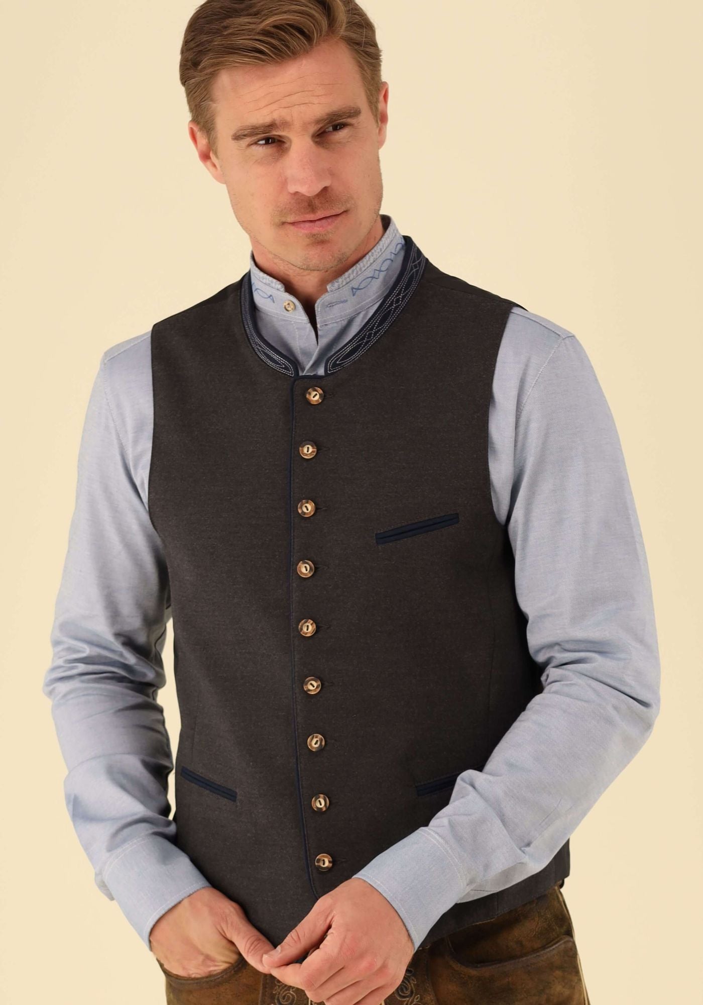 Gipfelstürmer Trachtenweste Slim Fit Liroo