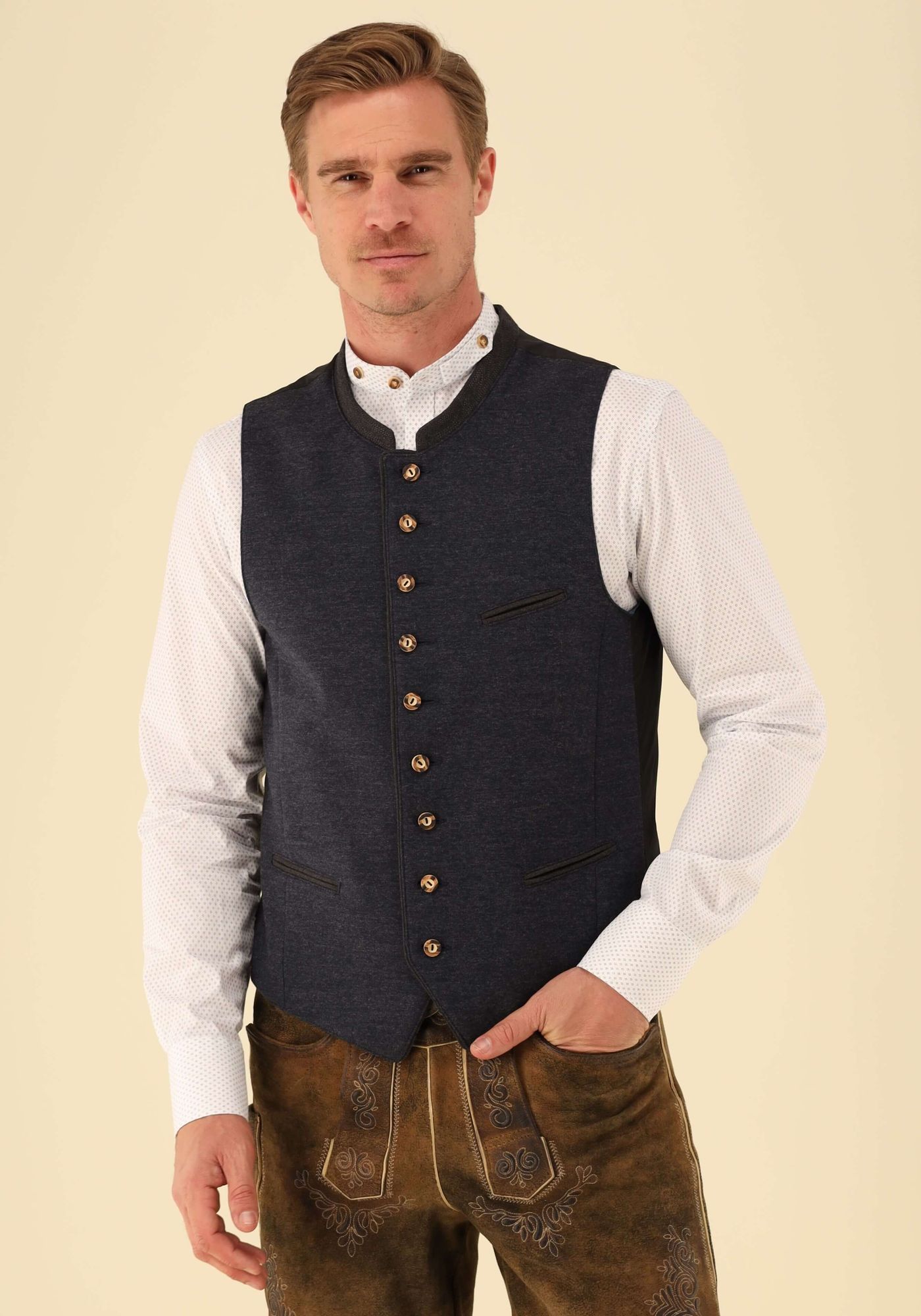 Gipfelstürmer Trachtenweste Slim Fit Liroo