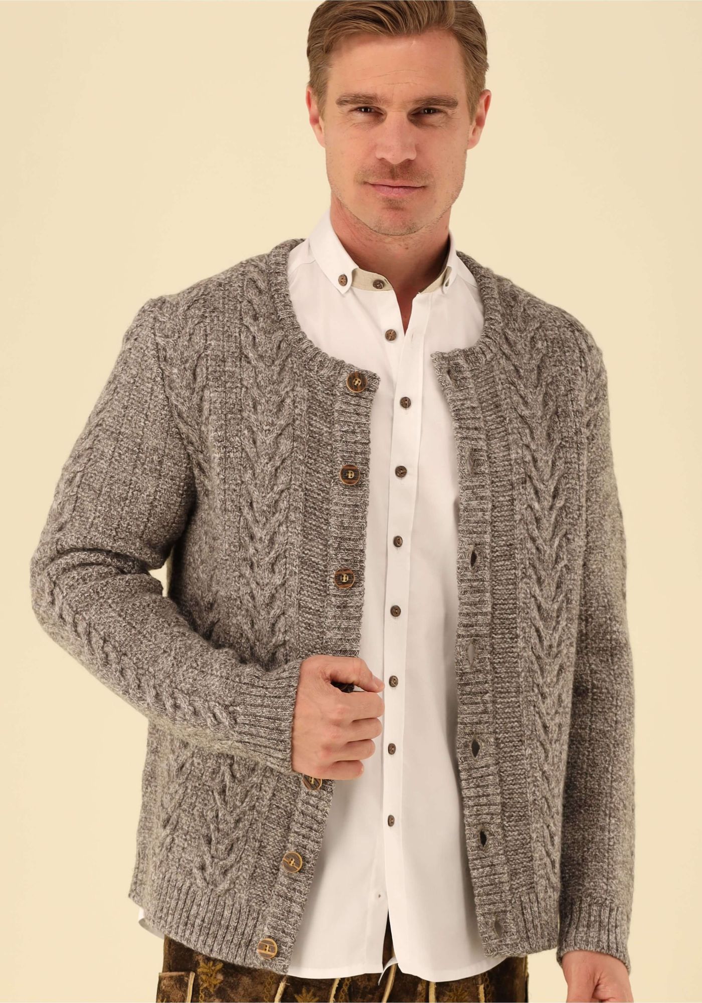 Gipfelstürmer Trachtenstrickjacke Regular Fit Peluvi