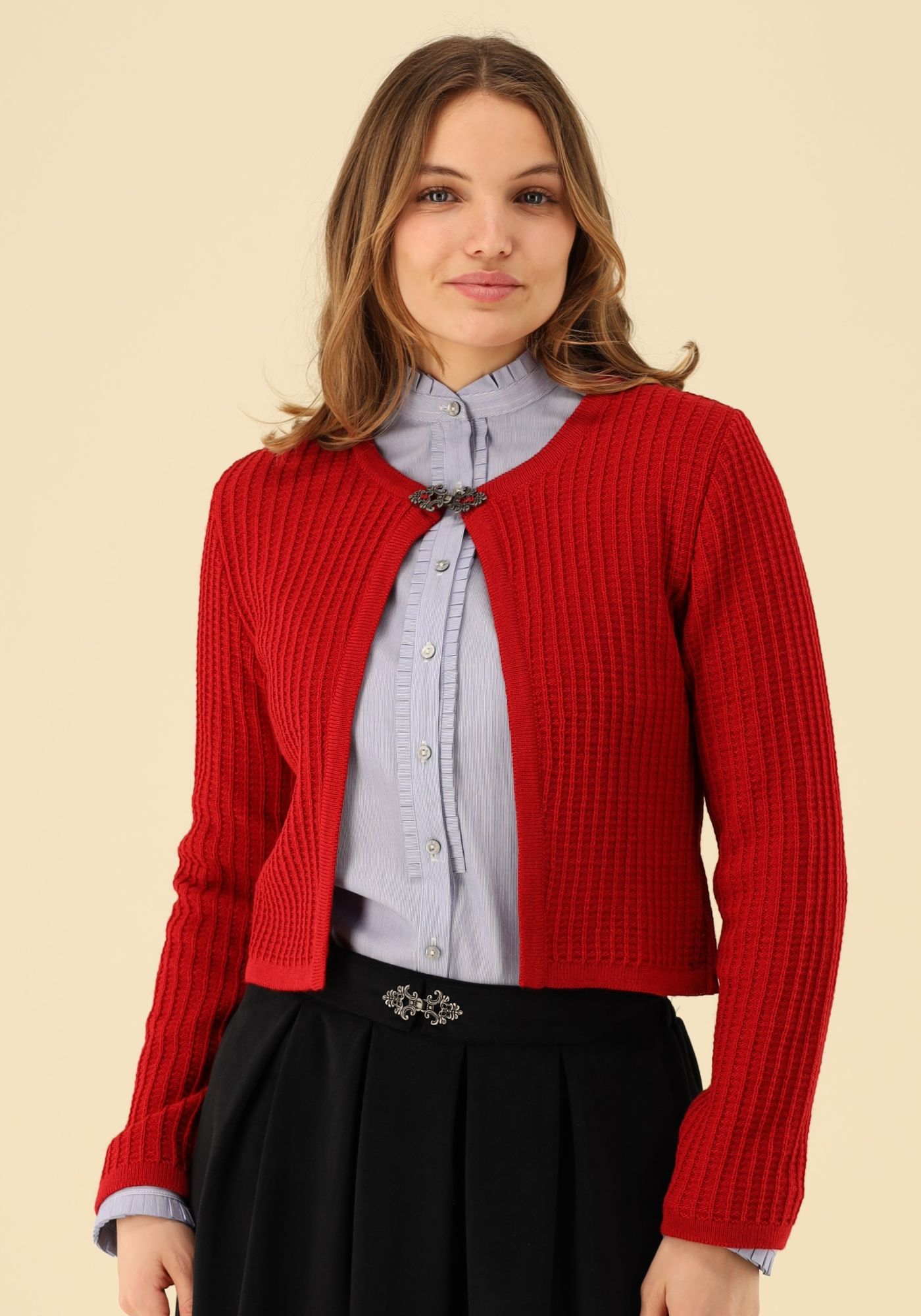 Gipfelstürmer Strickjacke Tailliert, kurz geschnitten Namiru