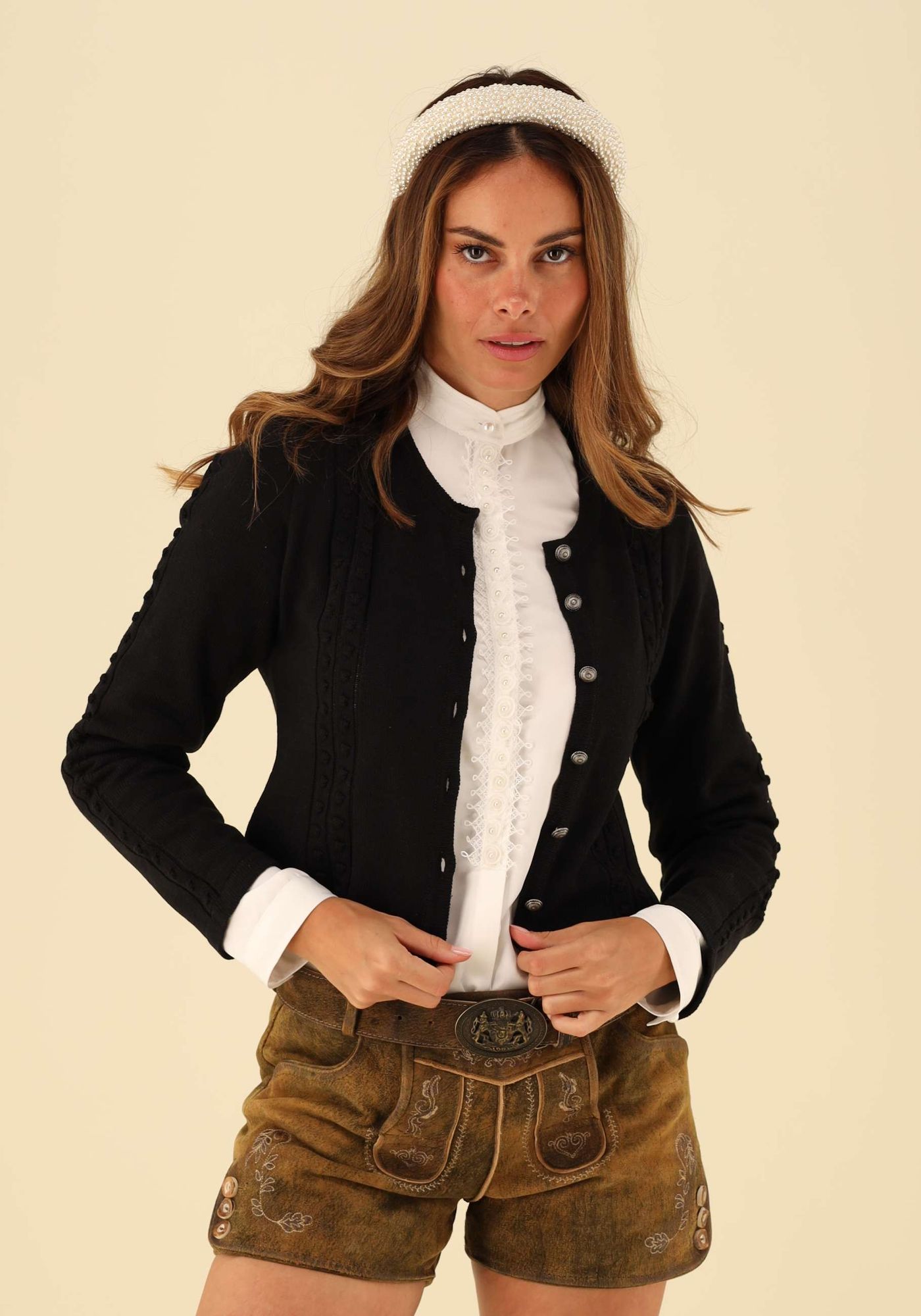 Gipfelstürmer Strickjacke Tailliert, sehr kurz geschnitten Klamid