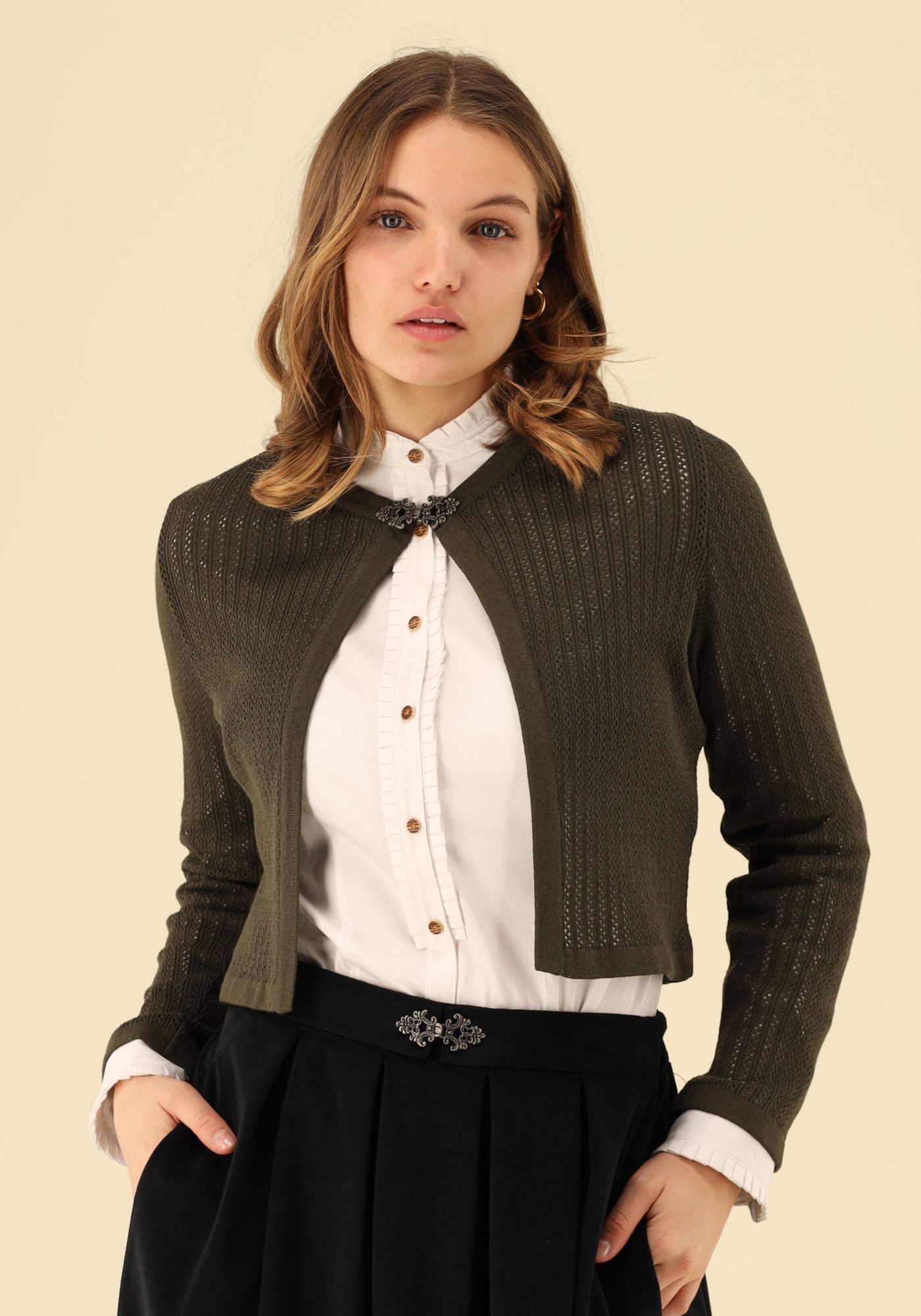 Gipfelstürmer Strickjacke Tailliert, kurz geschnitten Kamit