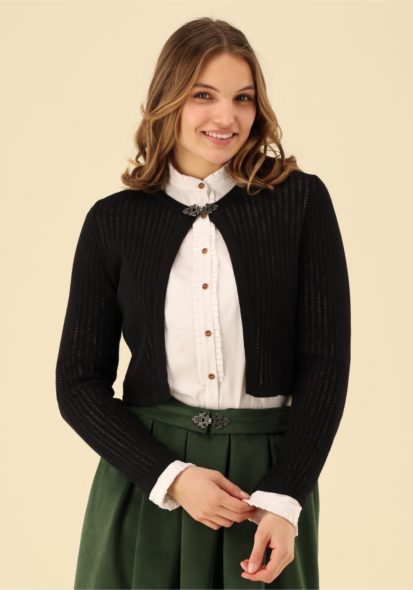 Gipfelstürmer Strickjacke Tailliert, kurz geschnitten Kamit