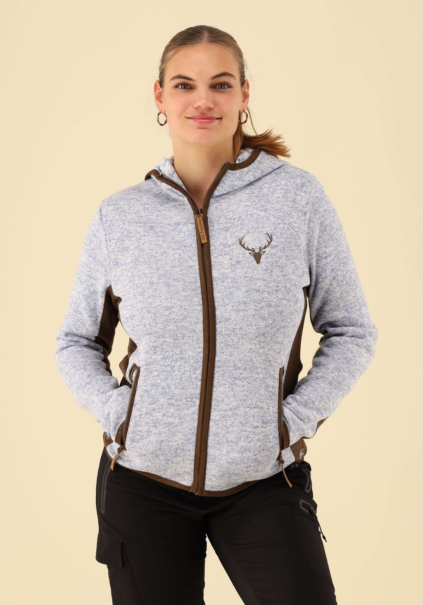 OS Trachten Damen Strickfleecejacke Freizeitjacke Übergangjacke mit Kapuze Zumgu