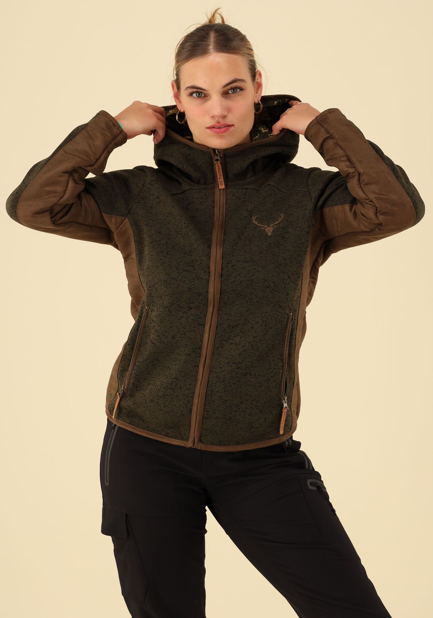 OS Trachten Damen Strickfleecejacke Freizeitjacke Übergangjacke mit Kapuze Zumgu